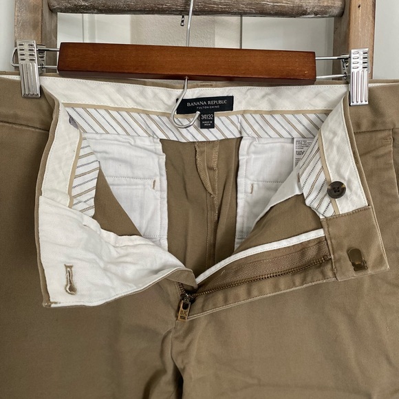 Men’s Banana Republic Fulton Chino - Size 34x32 - Color: Khaki - Picture 6 of 6